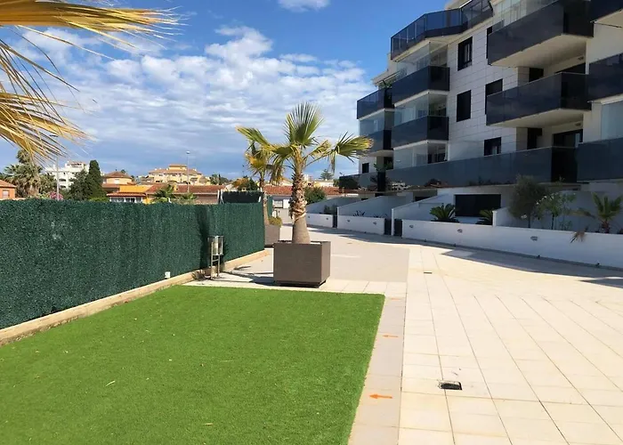 Διαμέρισμα - Sleeps 4 Community Pool & Parking *