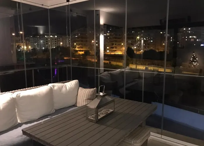 Διαμέρισμα - Sleeps 4 Community Pool & Parking *